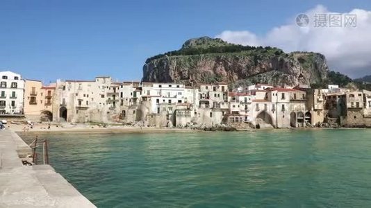 意大利Cefalu镇海岸线全景视频