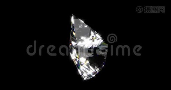 美丽的旋转钻石反射在黑色背景能够循环视频