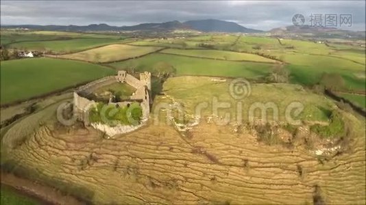 空中观景。 罗氏城堡。 丹达克。 爱尔兰视频