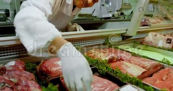 屠夫在4k店的冰箱里放肉视频