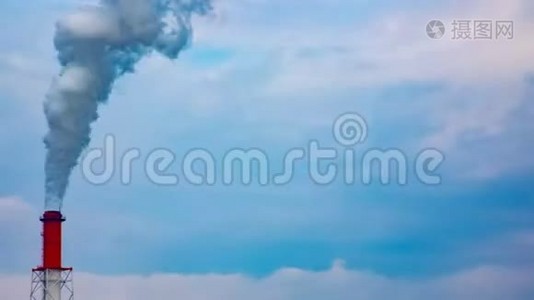 日本子市工业区化学区烟雾时间的推移视频