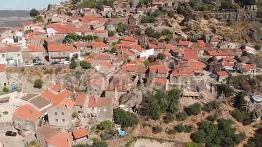 葡萄牙孟山都市全景.. 从无人机上开枪。视频
