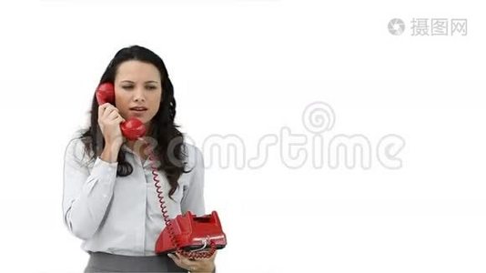 女人在电话里和别人说话视频