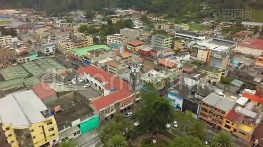 巴诺斯·德阿瓜圣塔中央市场航空概况视频