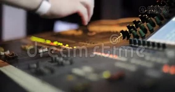 音响混频器派对舞台广播推立体声音乐会乐器现场表演混频器数字音乐视频