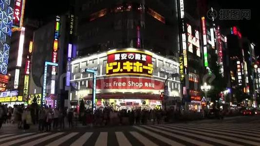 东京商业城的夜间城市街道视频