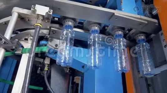水瓶吹塑机快速移动轨迹..视频