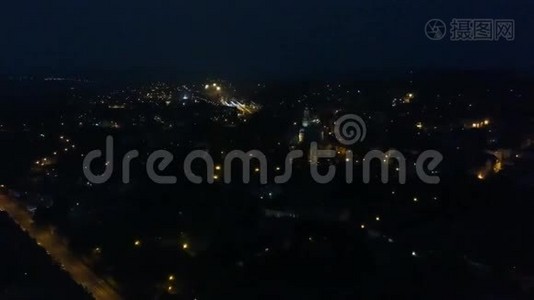 波兰无人机提供的夜间城市景观视频