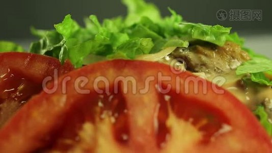 炸薯条沙瓦玛番茄青菜视频