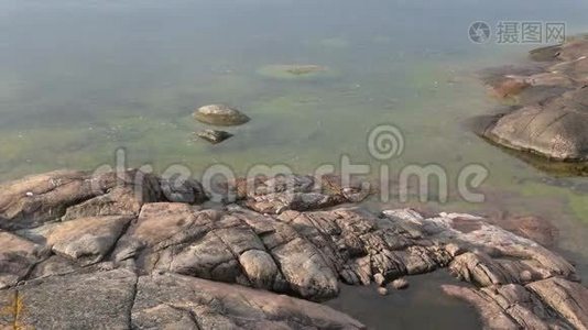 在阳光明媚的早晨观赏芬兰湾的海岸线。 芬兰汉口视频