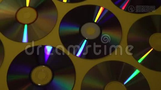 老式CD或DVD光盘背景，用于数据存储、共享电影和音乐的旧圆盘视频
