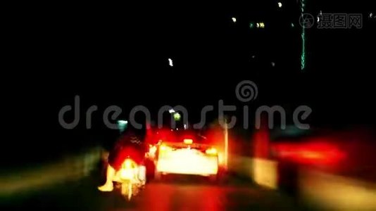 高速汽车驾驶夜间交通灯视频