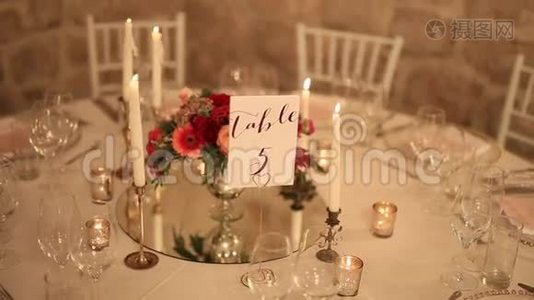 婚宴上的桌子结婚装饰品视频