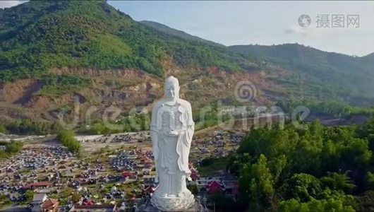 从右至左的空中观景运动视频