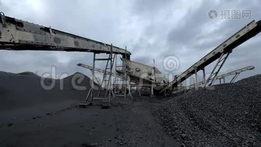 煤矿大型产煤机概述视频