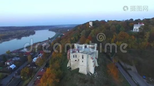 Kazimierz Dolny城堡废墟，鸟瞰图视频