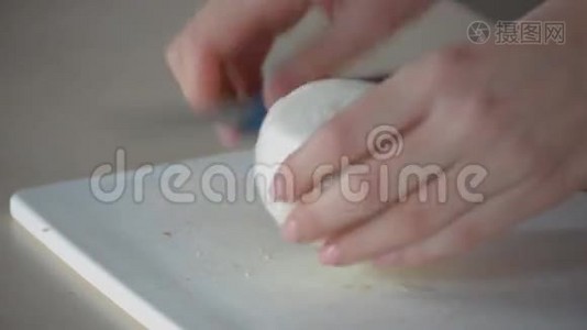 刀煮胡萝卜桌视频