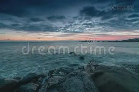 图帕斯市海滩日落。 黑海海岸视频