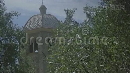 圣弗鲁图索修道院塔穹顶橄榄树视频