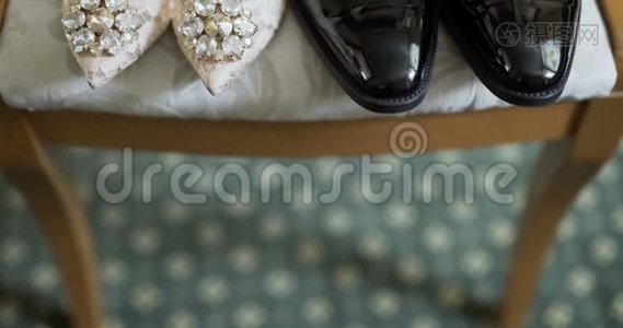新娘礼服，结婚鞋视频