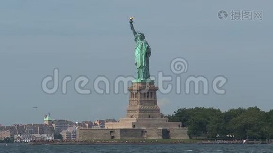 自由女神像缩小版，纽约市视频