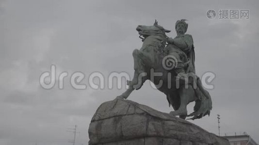 博格丹·赫梅尔尼茨基纪念碑。 基辅。 乌克兰视频