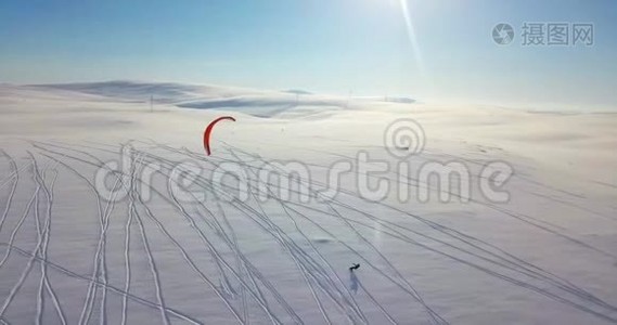 在北方滑雪视频