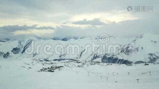 雪山阴云冬景自然日久失修视频