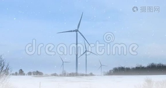4K超高清雪落在风力涡轮机上视频