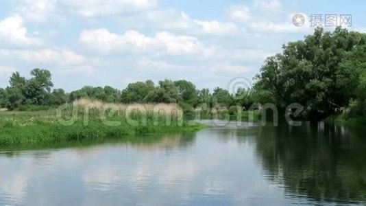 夏天的哈维尔河。 哈维尔兰（德国勃兰登堡）视频