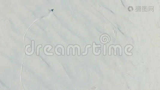 弗里德滑雪板。 上景。视频