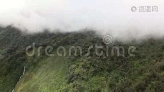 新西兰直升机窗口的青山全景。视频