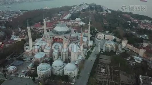 鸟瞰土耳其伊斯坦布尔.. Sultanahmet广场圣索菲亚和蓝色清真寺视频