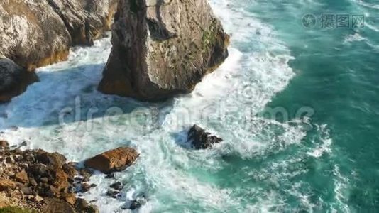 海浪海洋悬崖岩石视频