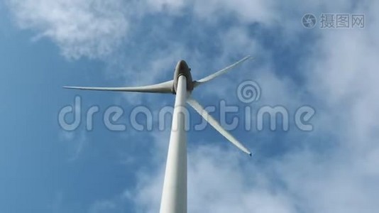 风力涡轮机的细节。 风力发电机的发电机和底座。 可再生能源。 电动风车视频