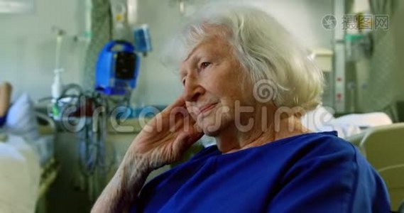 老年病人在病房放松4k视频
