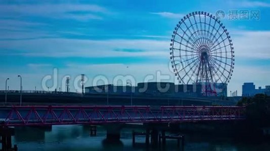摩天轮在蓝天后面的小田坝东京时间间隔大射视频