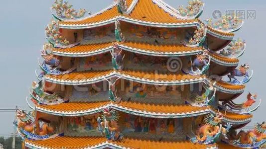 帕塔亚，泰国-2018年1月17日：帕塔亚中国寺庙天使力量。 中国风格的美丽原寺视频