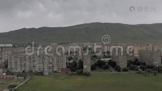 佐治亚州的城市住宅建筑Rustavi。 旧苏联公寓，混凝土建筑，住宅视频