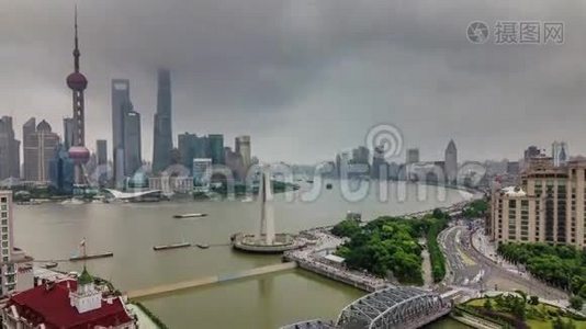 上海雨天河湾交通河桥空中4k期中国视频