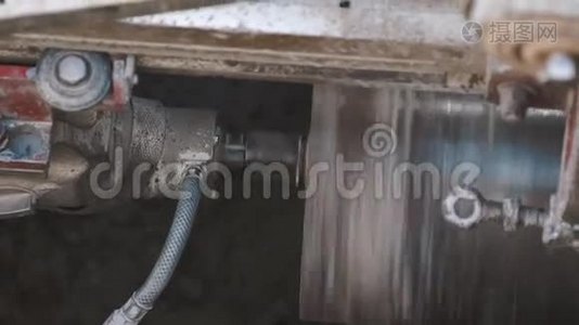 建筑工地水沟混凝土用工业圆钻视频