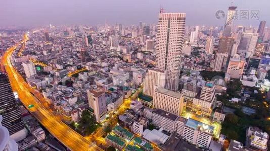 日落到夜光曼谷城市屋顶全景4k时间间隔泰国视频