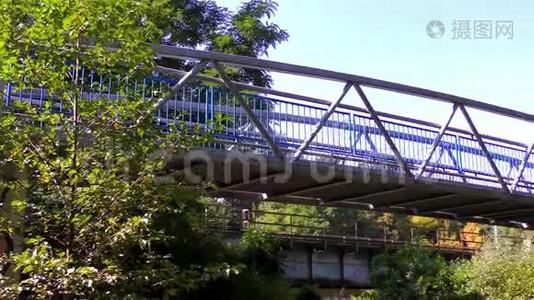 河上的桥，轻FX视频