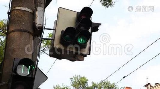 十字路口的红绿灯视频