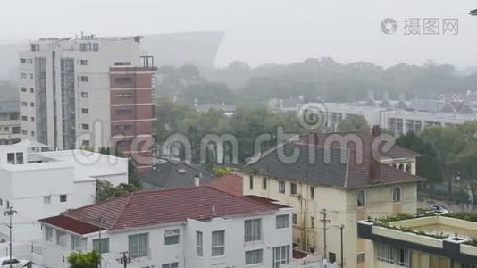 城市里的雨视频