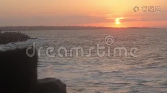 日落于海面。 海景。 索佐波尔。 保加利亚。视频
