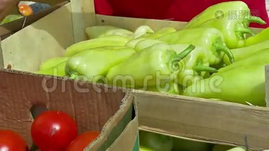 辣椒蔬菜进行市场销售.视频
