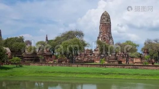 泰国Ayutthaya历史公园Wat Phra Ram寺塔视频