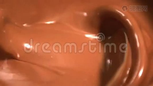 混合了融化的巧克力视频