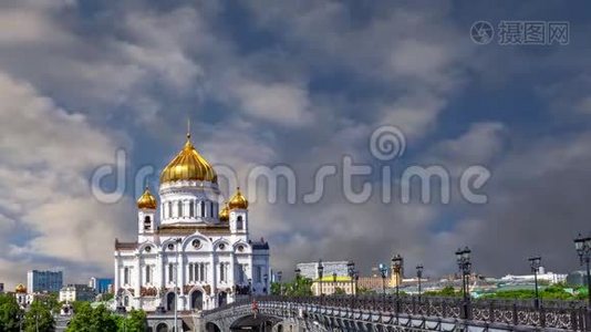 俄罗斯云层移动背景下的麻雀山莫斯科国立大学主楼视频
